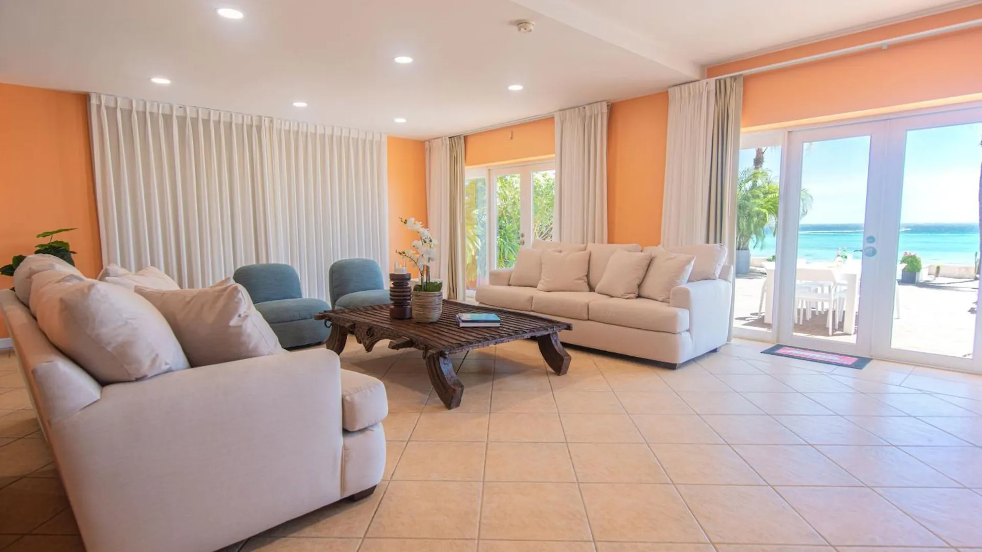 Arashi Beachfront Villa 131 Palm Beach