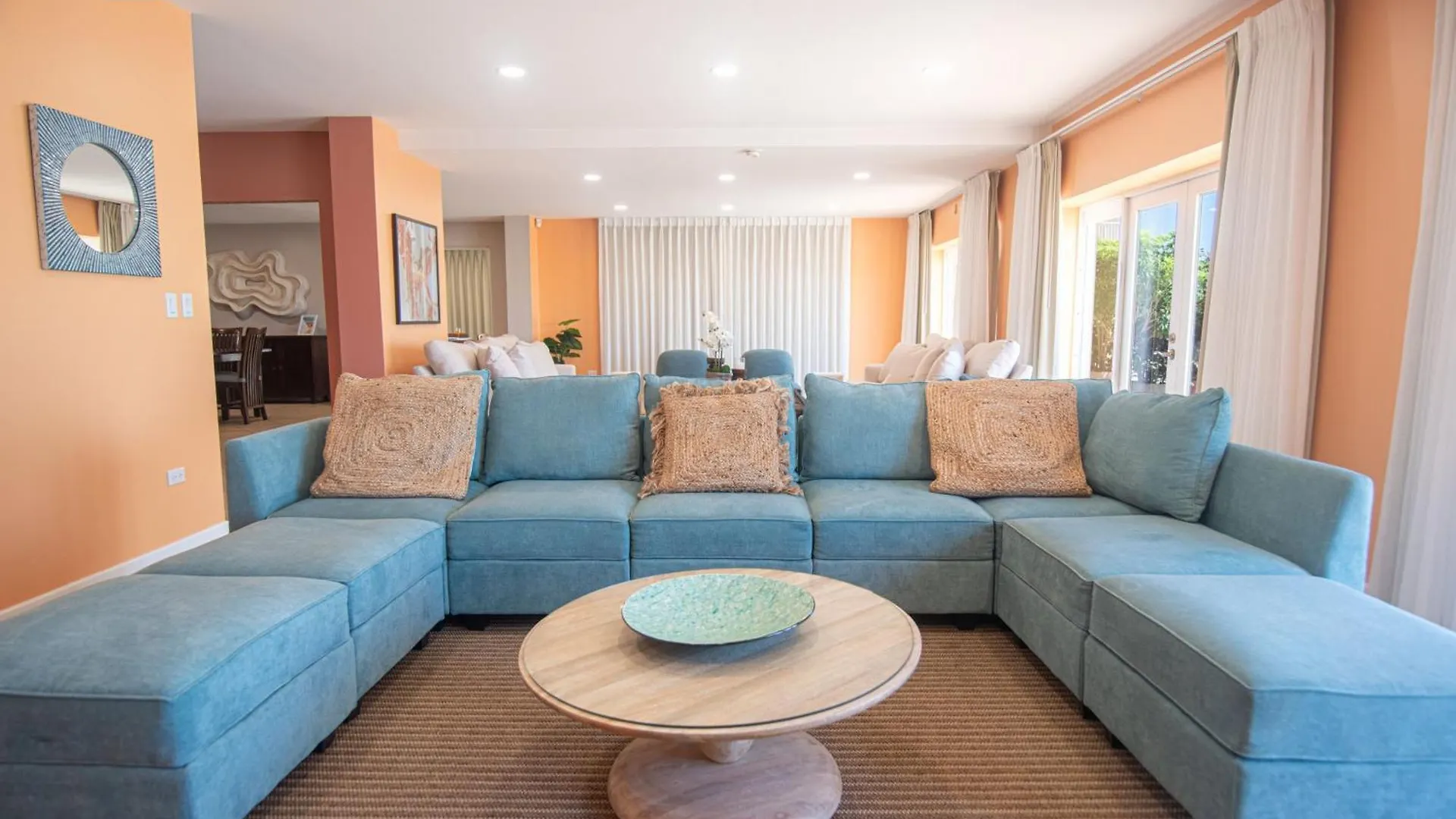 Arashi Beachfront Villa 131 Palm Beach