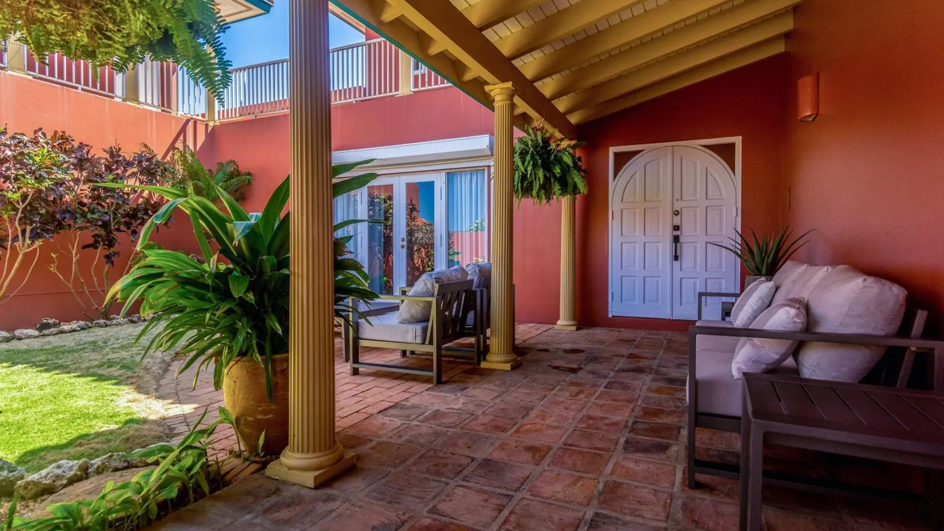 Arashi Beachfront Villa 131 Palm Beach